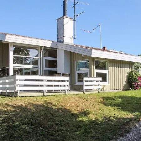 Roel - 500m From The Sea By Interhome *