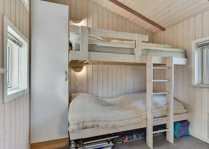 Roel - 500m From The Sea By Interhome